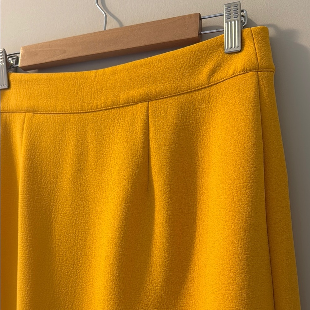 Elegant Yellow Wrap Skirt - Picture 8 of 10
